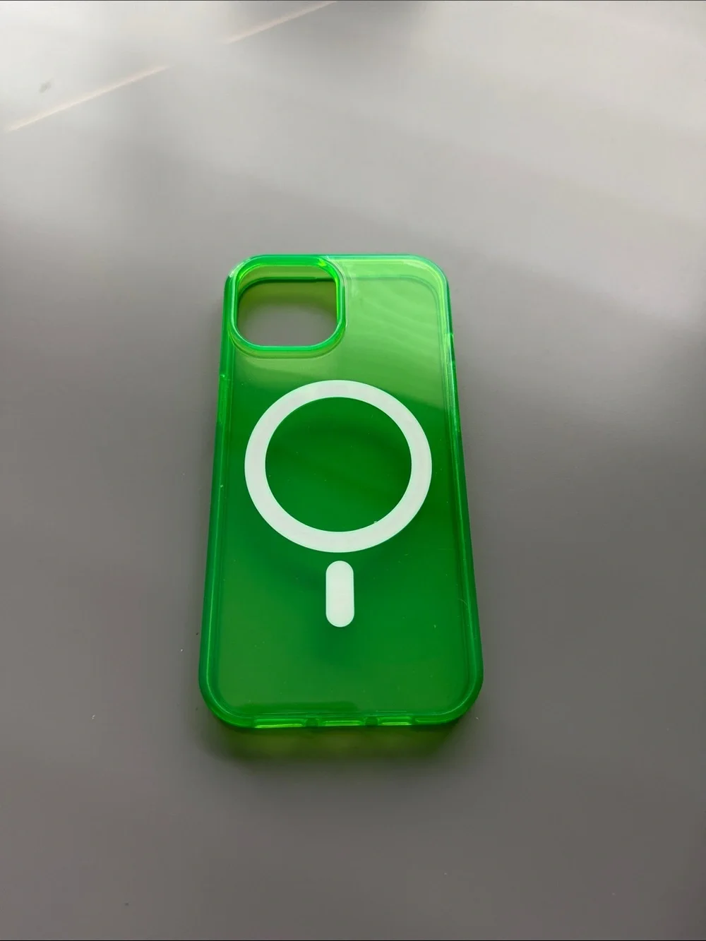 Amazon Green MagSafe-Compatible iPhone Case with White Ring